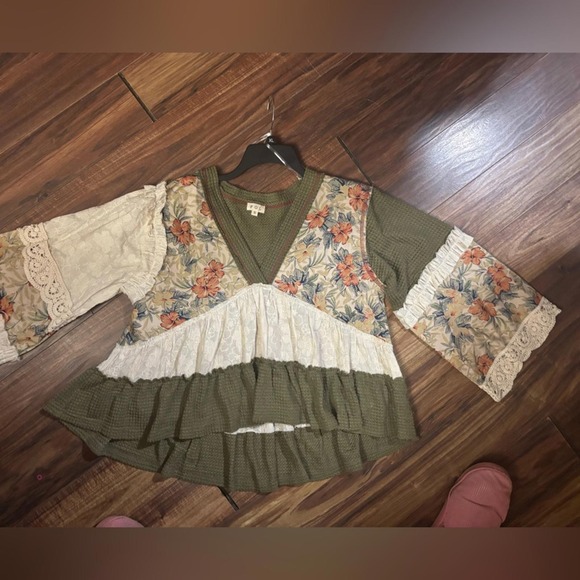 POL Tops - Pol smt2813 olive green small hi low oversized tiered patchwork vintage blooms